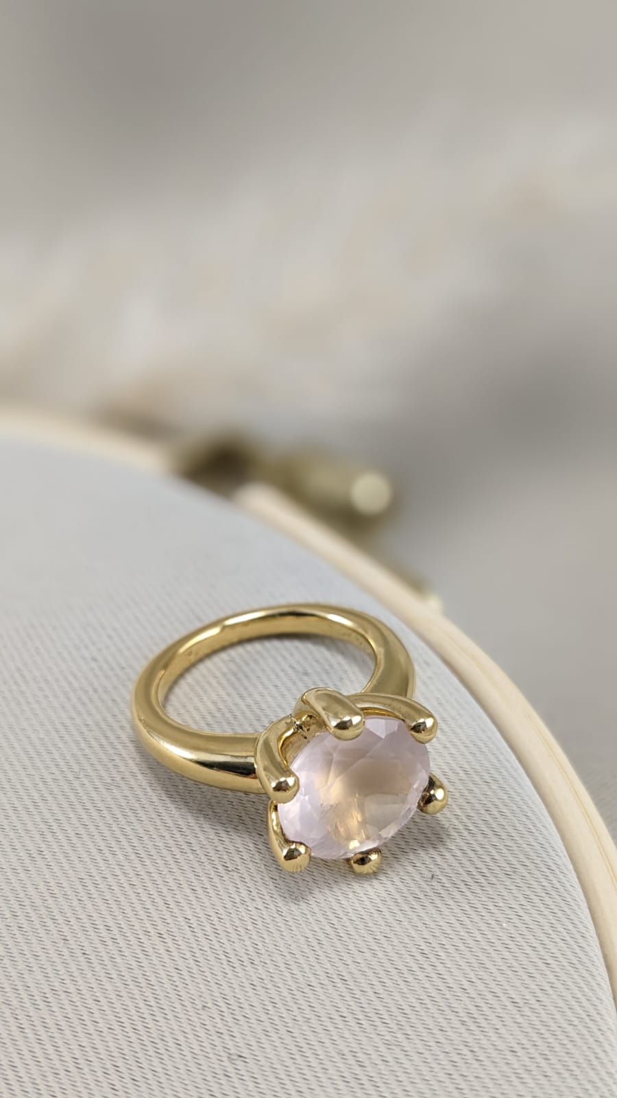 Quartz ring